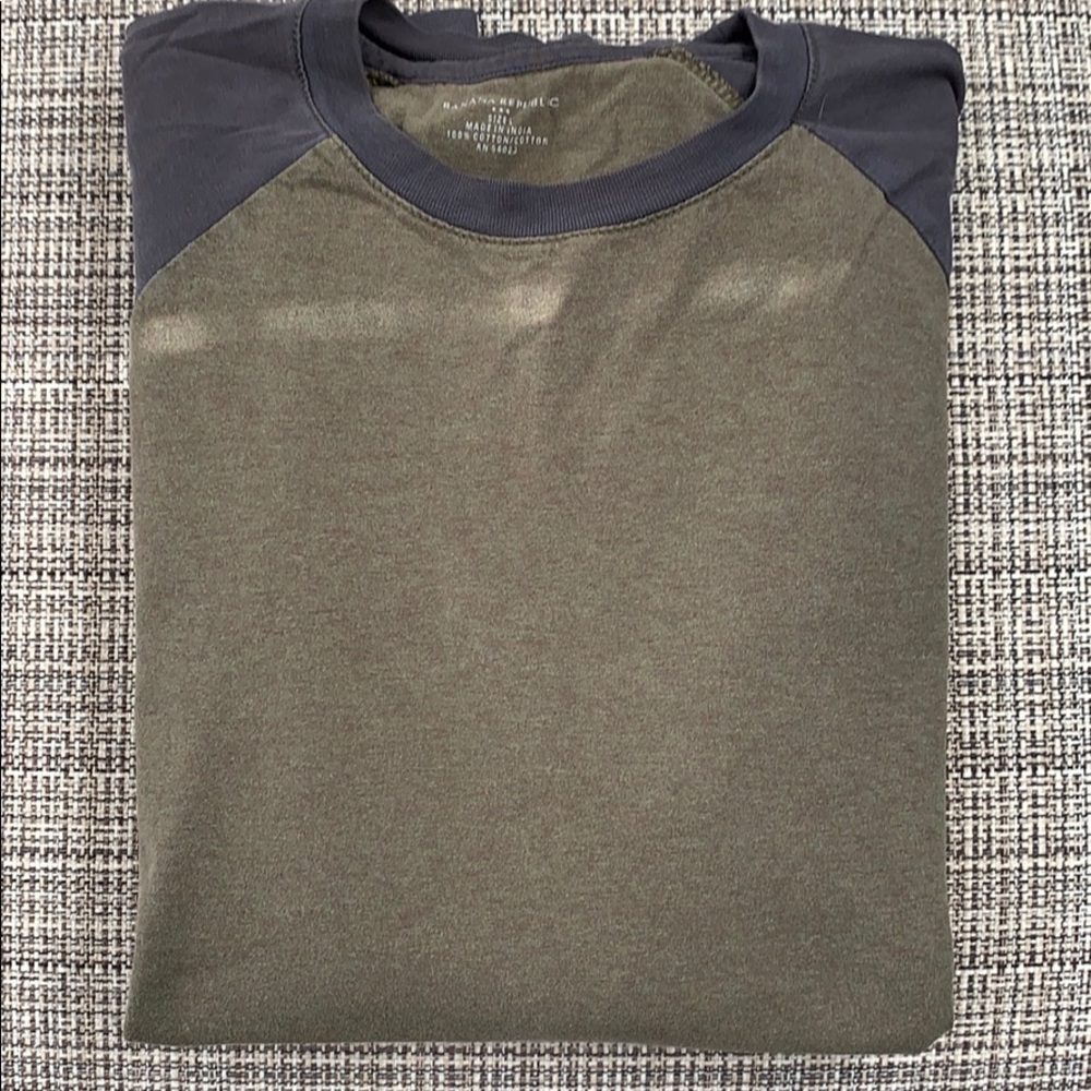 Banana Republic Long Sleeve Tee